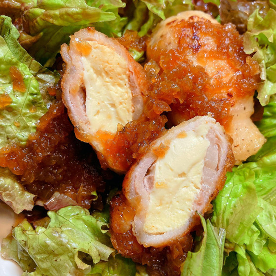 豆腐の肉巻き、玉ねぎソース掛け