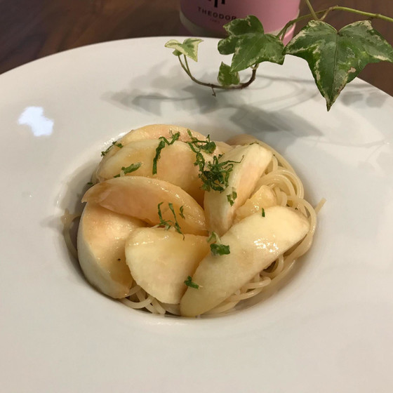 季節の食材を使って☆桃のパスタと杏のデザート