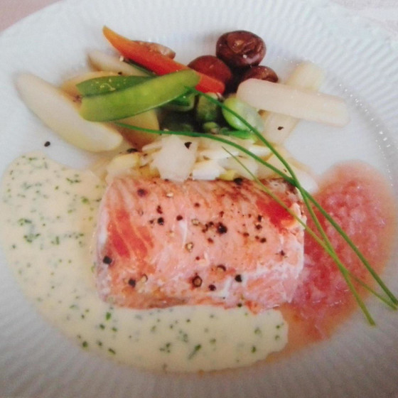 3月　お花見のフランス料理