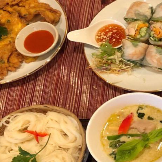 お家でレストラン。グリーンカレー素麺&生春巻き＆卵焼き