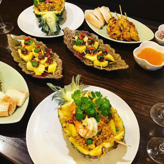 タイ料理入門9️⃣パイナップル炒飯&鶏肉串焼き&軽食
