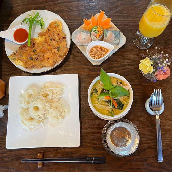 タイ料理入間4️⃣グリーンカレー素麺&豚挽肉入りタイの卵焼&生春巻き(オリジナルスイートチリソース)