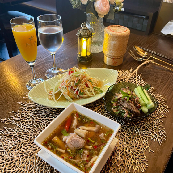 〖タイ東北郷土料理〗夏にぴったり‼︎ハーブ沢山イサーン料理。