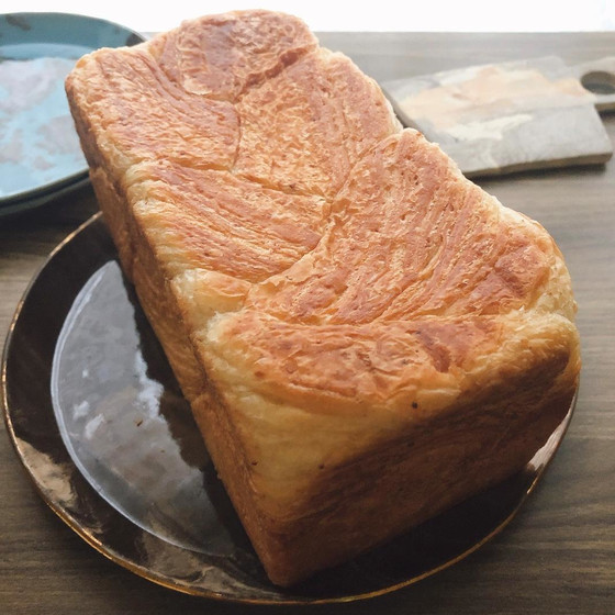デニッシュ食パン　☆☆