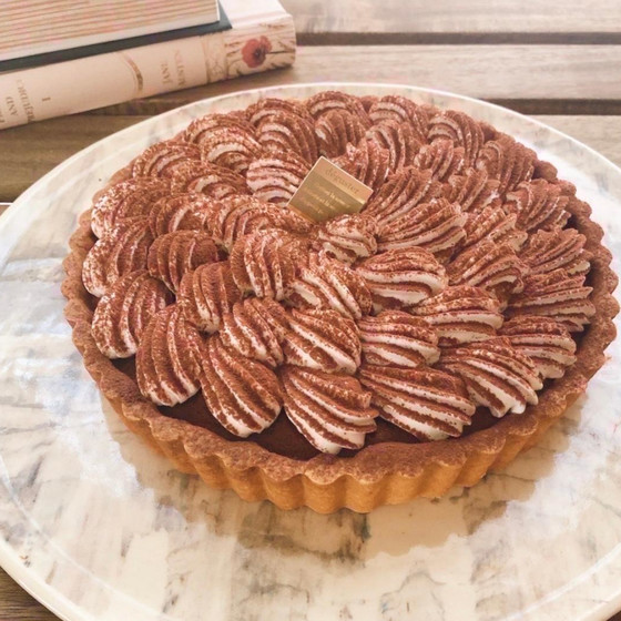 コーヒー味のタルト台にマスカルポーネクリームです✨