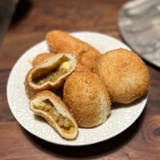 カレー＆チーズを包みます✨
