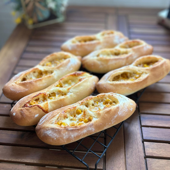 バターでコーンを炒めます✨