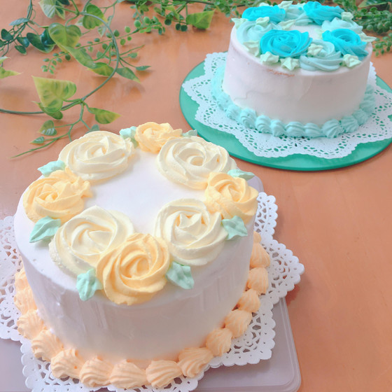 お花のデコレーションケーキ