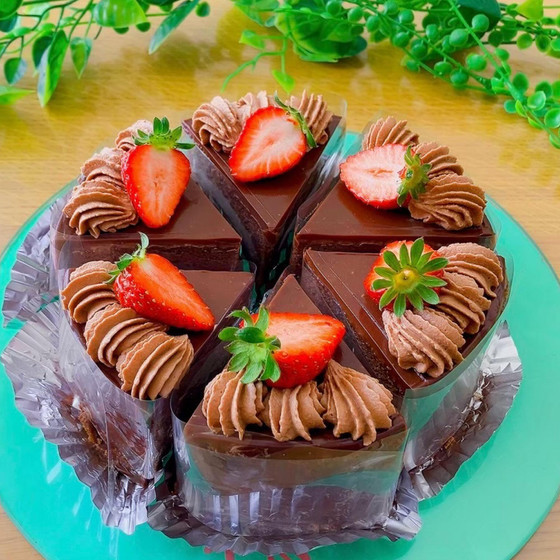 【濃厚すぎる】生クリームたっぷりのチョコを使った、至福のチョコレートケーキ！