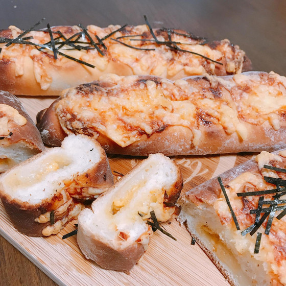 お餅を使ったパンとチョコ好きなパンを焼きましょ