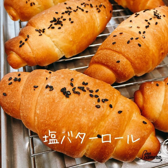 塩ロールパンとミニ食パン型で焼くベーコンロール