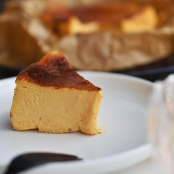 チーズ好きにはたまらない♪チーズづくしシリーズ③バスク風チーズケーキとカッサータ