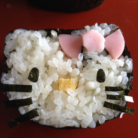 キティーちゃんの飾り巻き寿司とプチ薬膳料理教室