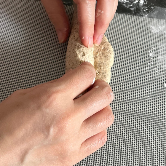 デモ中心ですが、一部成形、生地作りで触っていただけます