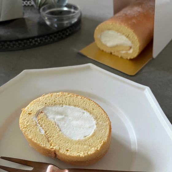キャラメルホイップとコンポートはロールケーキにも◎