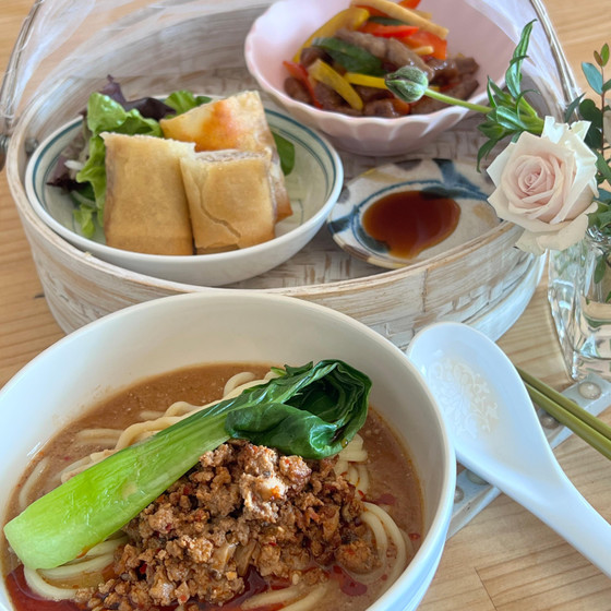 料理A・・坦々麺と青椒肉絲