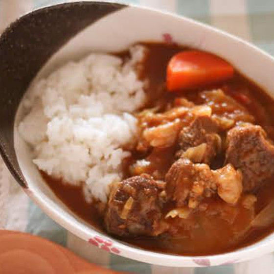 圧力鍋の定番洋食・市販のルウを使わないビーフカレー