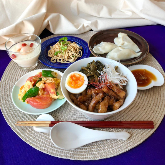 【料理】台湾屋台を満喫！魯肉飯と皮から手作り水餃子