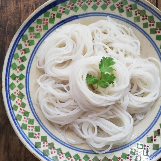 ベトナムのお素麺のような米麺、ブン