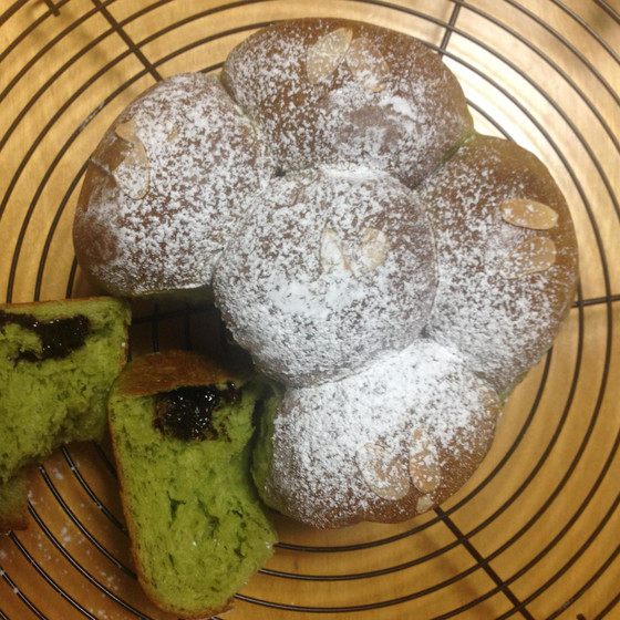 かわいいお花型の抹茶チョコパン焼きましょう！