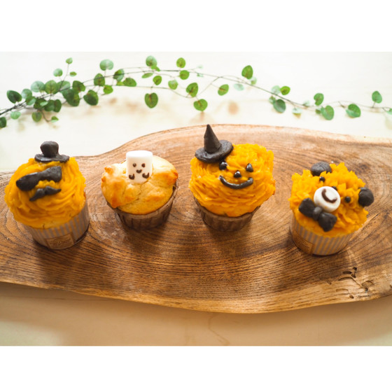 マシュマロが大変身！ハロウィンカップケーキ