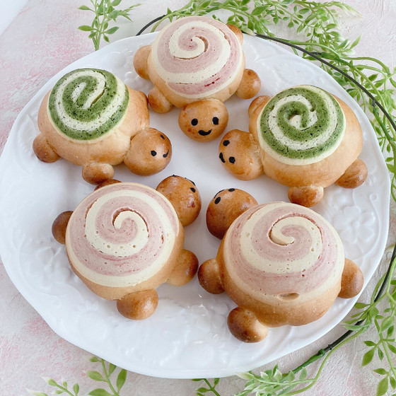 ぐるぐる甲羅のカメロンパン