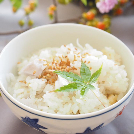 秋の薬膳　里芋のたきこみごはん