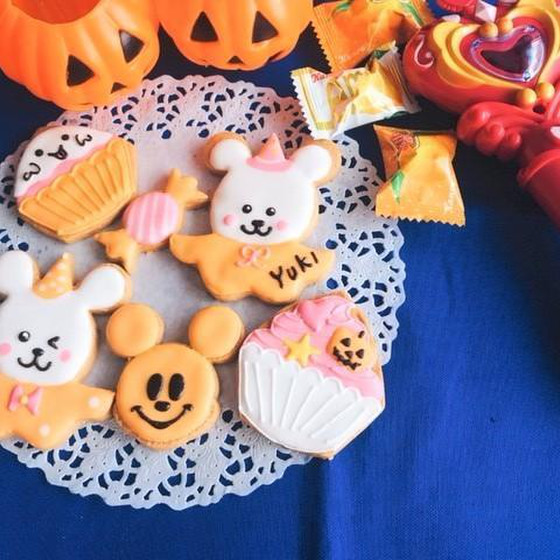 キッズ、親子ハロウインアイシングクッキーレッスン