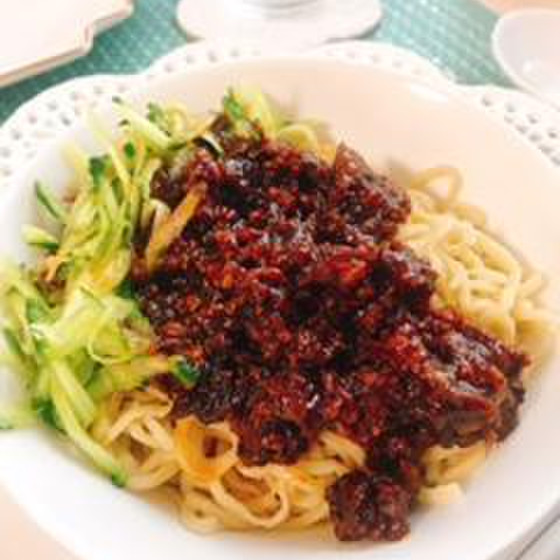 ジャージャン麺