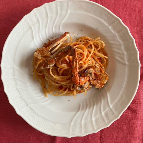 渡り蟹のトマトクリームパスタ