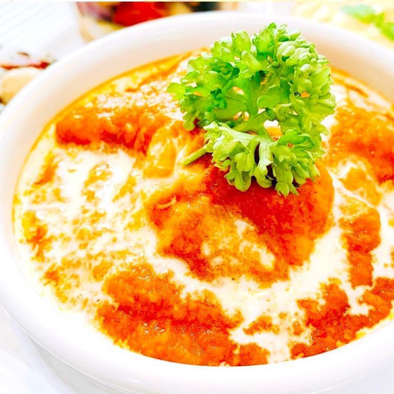 食材の水分だけで煮込む胃もたれしないトマトチキンカレー