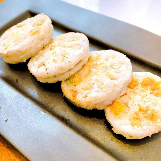 【受付：通年】①れんこんの海老挟み焼き山椒風味 ②黄身がとろ〜り煮卵