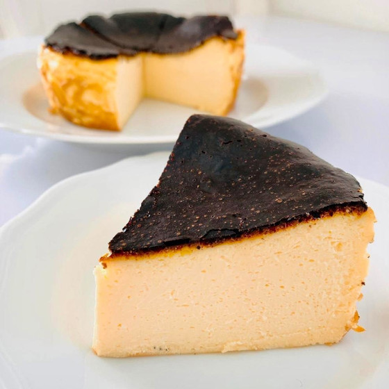 トロけるバスクチーズケーキ