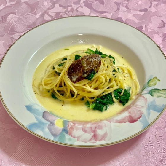 牡蠣とほうれん草のクリームパスタ