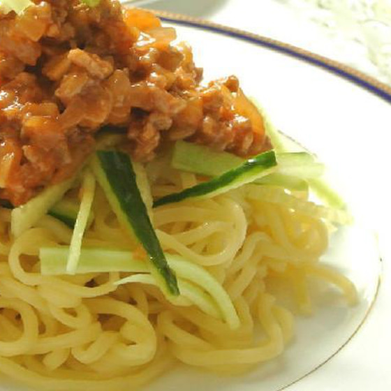 お家で簡単♬ジャージャー麺