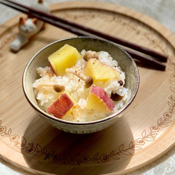 さつま芋とキノコの炊き込みご飯