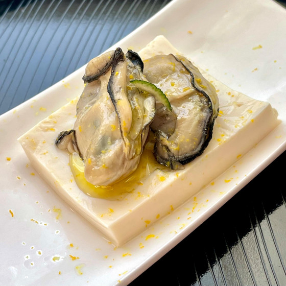 牡蠣と豆腐の昆布締め