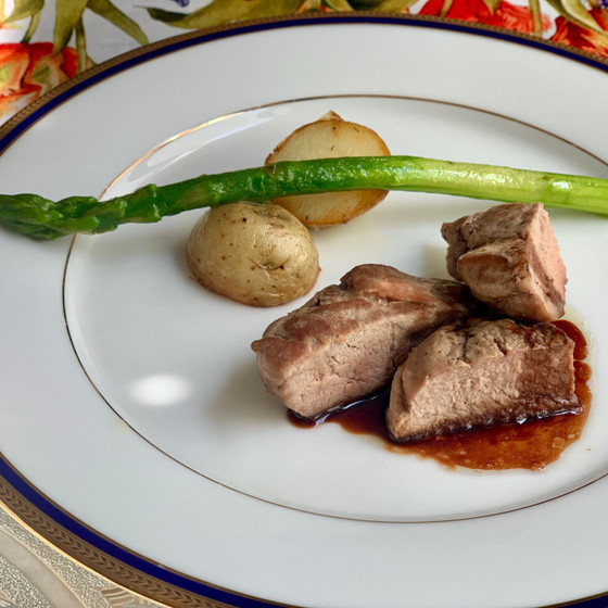 豚ヒレ肉のロティ赤ワインソース