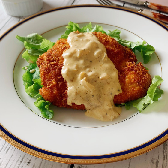 チキンカツレツ  アンチョビバターソース