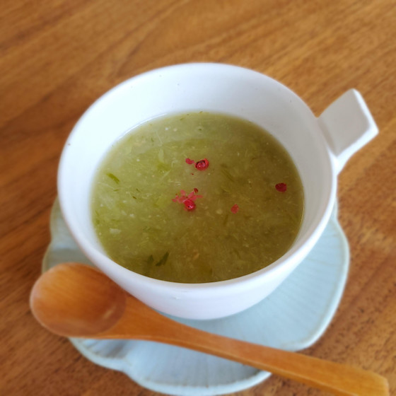 心安らぐ味のネギスープです。