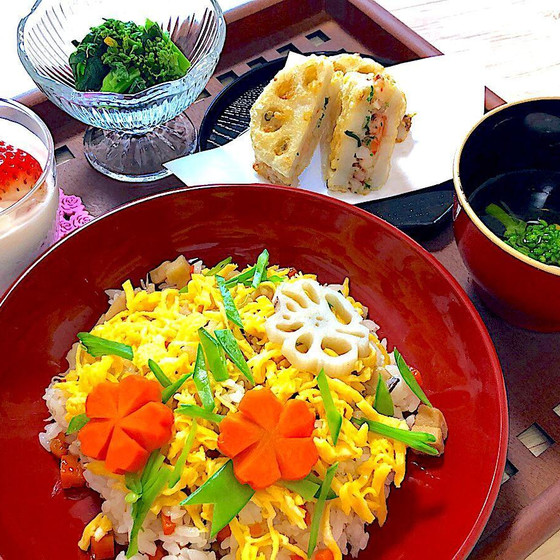 手作りのバラ寿司をメインに&海老と大葉のれんこん挟み揚げ&菜