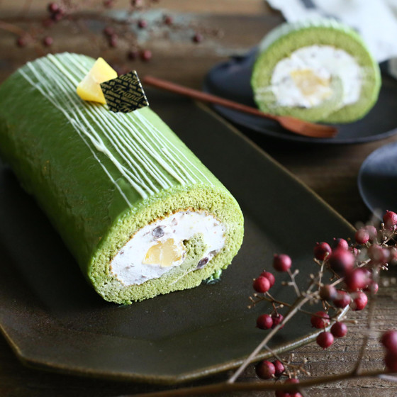 抹茶ロールケーキ