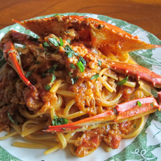 渡り蟹のトマトソースパスタ
