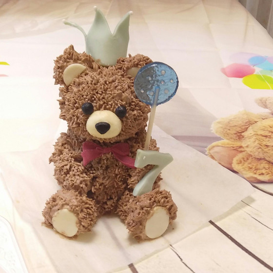 バレンタインの３Dテディーベアケーキ