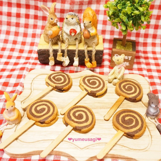 バレンタインのチョコサンドクッキー&チョコチップカップケーキ