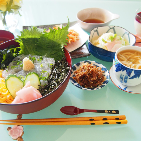 旬の生しらす、生桜海老を堪能！手作り豆腐や甘酒プリンなど