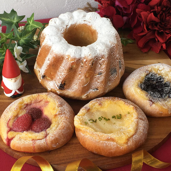 チョコとオレンジのクグロフとフルーツブリオッシュ　酒種酵母で