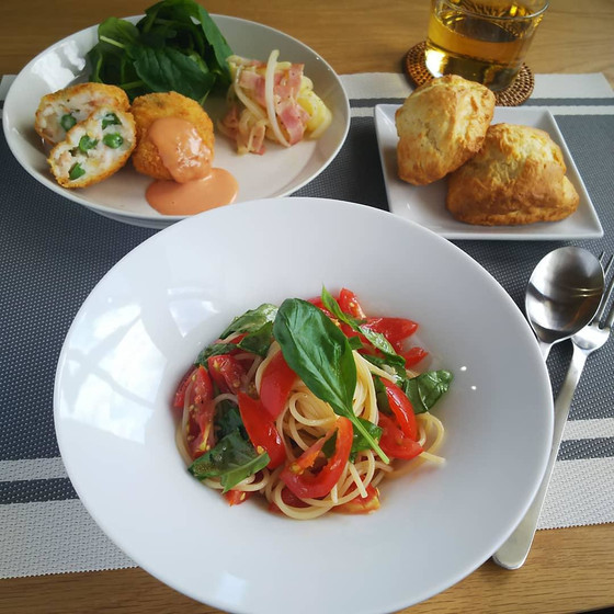 トマトとバジルの冷製パスタ