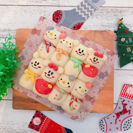 クリスマスちぎりパンを作りましょう！