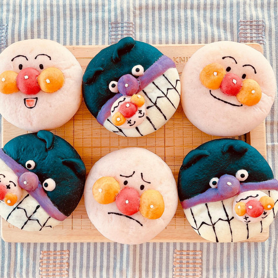 アンパンマン&バイキンマンバンズ(ランチ、デザート付)